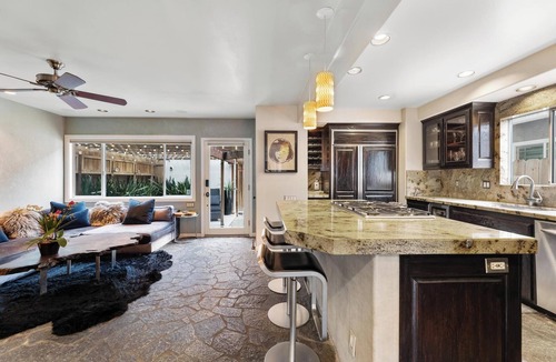 The Strand House | Chic Family Beach Home on Coveted Flat Walk Street. Pet Friendly!