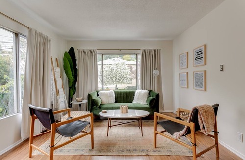 Beachwood Canyon Apartment | Chic Hollywood Hills Home
