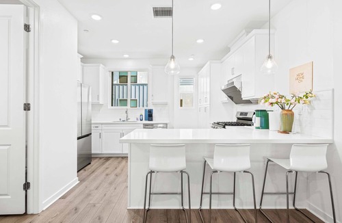Guasti Condo | Chic Modern Retreat with Stunning Views
