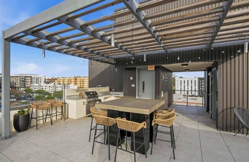 East Village Apartment | City View Apartment in Downtown