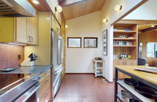 Sea Ranch House | Classic Sea Ranch Home With Updated Amenities. Hot Tub. 1 Dog Allowed