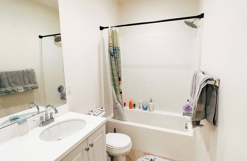 Ontario House | Clean and comfort home for you