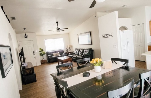 Lake Havasu City House | Clean & Cozy Lake Havasu Home - Sleeps 8 - Boat/RV Parking + 30AMP Hookup