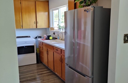 Yreka House | Clean & Quiet Yreka Home with Large Backyard next to Discovery Park.