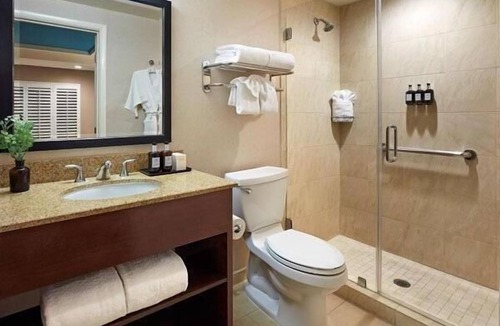 Village of La Jolla House | CLOSE TO THE BEST ATTRACTIONS! Three Elegant Units Near Beaches, Restaurant