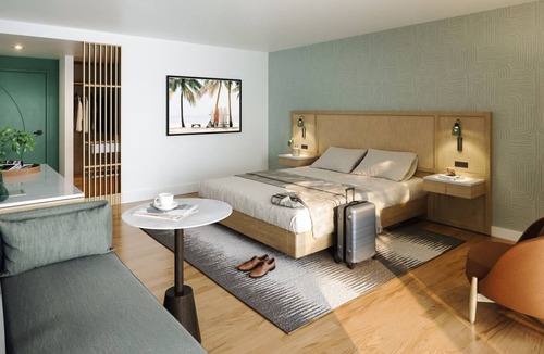 Rancho Santa Fe Hotel | Club-Level King Room with Outdoor Pool and Spa