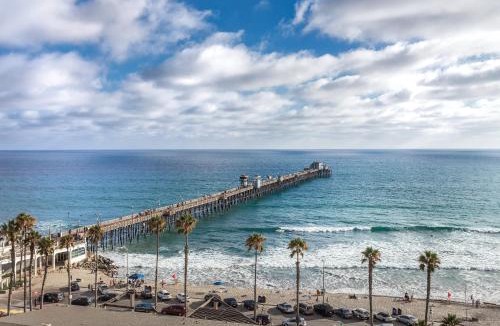 Townsite Resort | Club Wyndham Oceanside Pier Resort