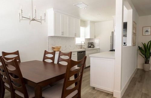 Corona del Mar Condo | Coastal CDM Bungalow Font Unit
