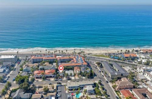 Carlsbad House | Coastal Cottage Steps from the Sand | Walk to Carlsbad Village, Dog-Friendly