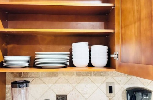 Midway City House | Coastal Getaway near Disneyland/Knott’s Berryfarm