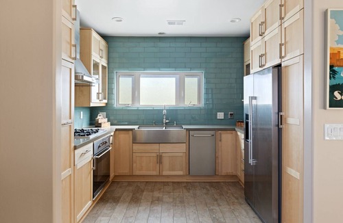 Townsite House | Coastal urban Castle w/giant Ocean view Deck -BBQ and A/C-100 steps to beach!