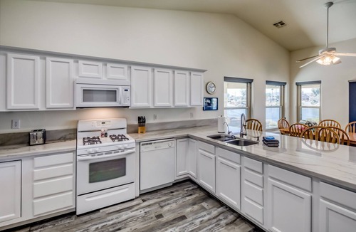 Colorado Shores House | Colorado River Resort