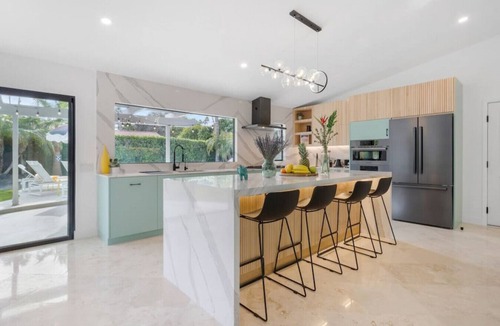 Araby House | Colorful Modern Luxury w/Stunning Mountain Views