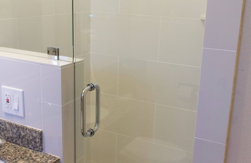 Roseville - Fleet Ridge Hotel | Comfort Inn San Diego Airport At The Harbor