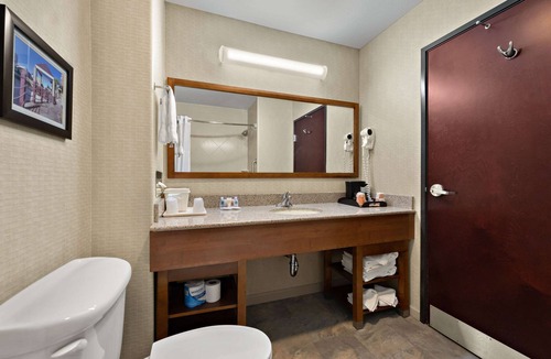 Reno Hotel | Comfort Inn & Suites Airport