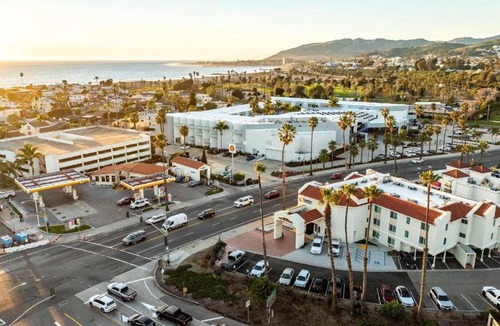 Pierpont Bay Hotel | Comfort Inn & Suites Ventura Beach