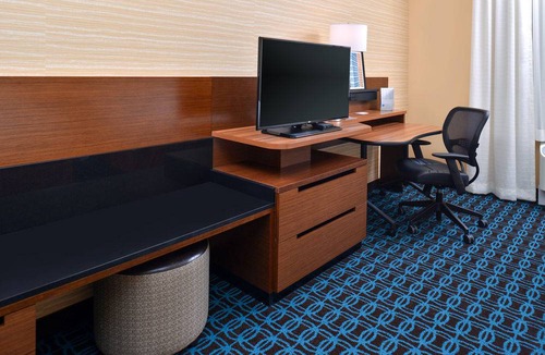 Woodland Hotel | Comfort Suites Woodland - Sacramento Airport