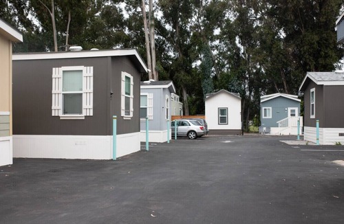 San Luis Obispo House | Comfortable 2-Bedroom SLO bungalow house