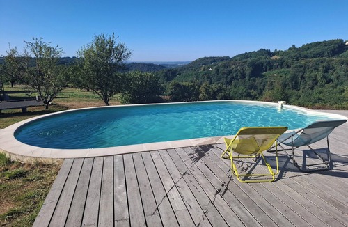 Sadroc Ski Chalet | Comfortable cabin with breathtaking views of the Corrézienne countryside