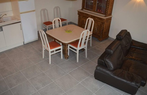 Huismes Cottage | Comfortable lodging in Huismes, near Chinon with enclosed courtyard