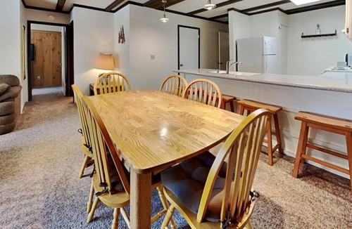 Mammoth Lakes Condo | Condo ∙ 2 bedrooms ∙ 6 guests