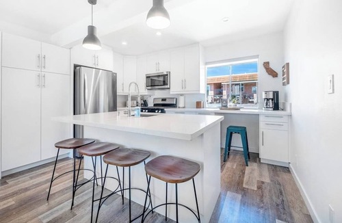 San Clemente House | Convenient dog-friendly condo with free WiFi - right up from the beach