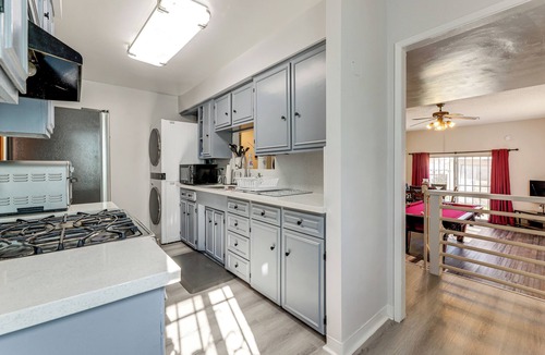 Park Mesa Heights House | Convenient Home, 9 Mi to Downtown Los Angeles!
