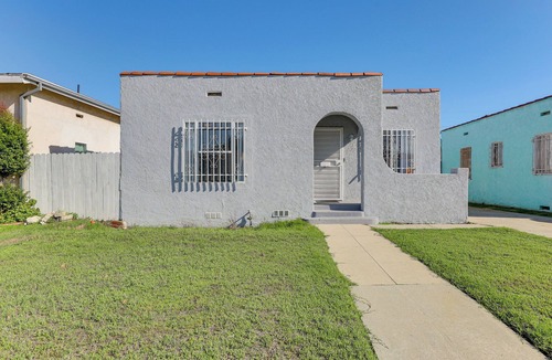 Park Mesa Heights House | Convenient Home, 9 Mi to Downtown Los Angeles!