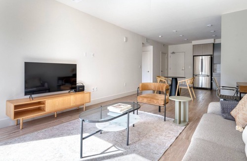 Mountain View Apartment | Cool Mountain View 1BR w/Gym, Pool & Spa, nr Highways, by Blueground