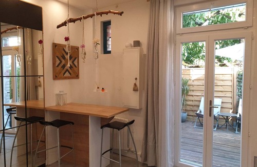 Sevran Apartment | Cosy Studio on the Canal "Near train station & CDG - Paris - Parc des Expos".