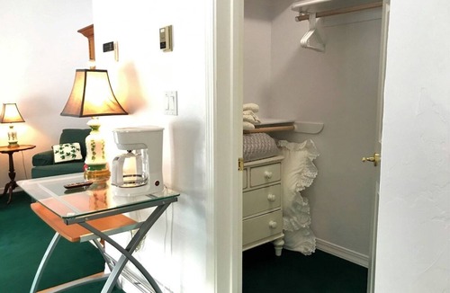 Mountain Club Apartment | Cottage Skyview - Prescott Cabin Rentals