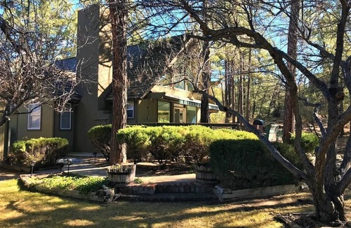 Mountain Club Apartment | Cottage Skyview - Prescott Cabin Rentals