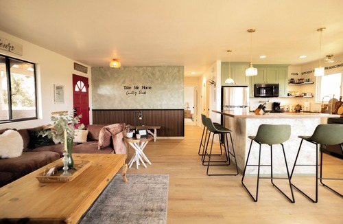 Paso Robles House | Country Living on 1 acre in Paso Robles w/AC, BBQ, starry nights, Dogs welcome