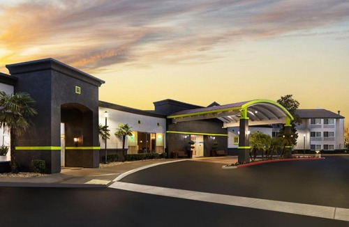 Sacramento Hotel | Courtyard by Marriott Sacramento Cal Expo