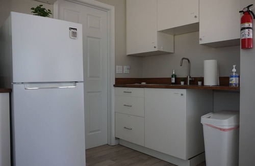 Del Aire Apartment | Cozy 1-bedrm apt. w/AC close to Beaches and SoFi
