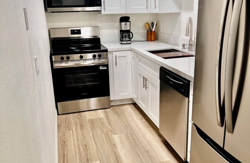 Racquet Club West Condo | Cozy 1-bedroom and 1 bath condo in fabulous Palm Springs