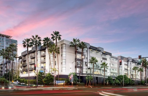 Marina del Rey Apartment | Cozy 1-Bedroom by the Ocean · Free Parking · Pool · Gym · Hot Tub · BBQ