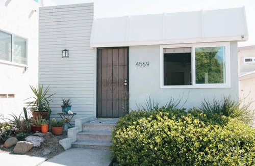 Point Loma Heights House | Cozy 1-bedroom house in peaceful Sun-Soaked Ocean Beach -Coastal Walkability