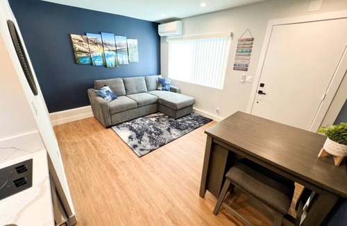 Burbank Apartment | Cozy 1 Bedroom in the heart of Burbank near Disney and Warner Brothers (near Equestrian Center)
