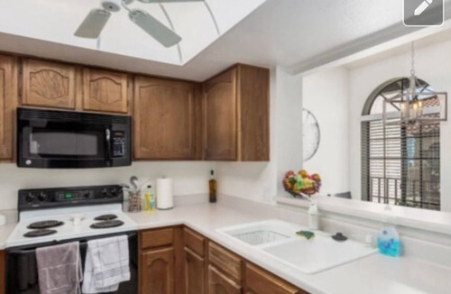 Central Scottsdale Condo | Cozy 2-bedroom condo in beautiful Scottsdale, fitness room, heated pool