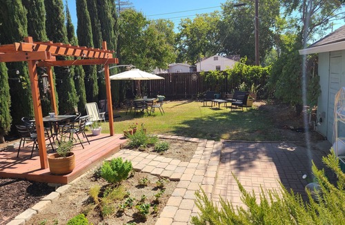 Southeastern Sacramento House | Cozy 2-bedroom house in historic Sacramento near UC Davis Med Center