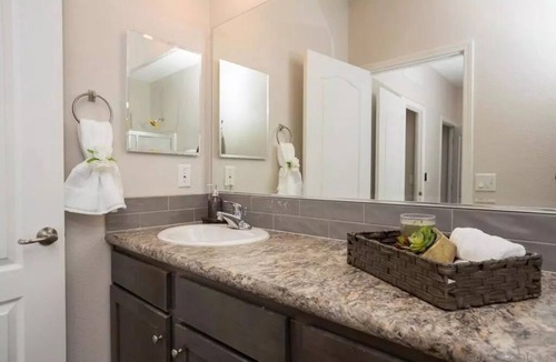 Lincoln Acres House | Cozy 2-bedroom mobile home in delightful Chula Vista with AC, fitness room