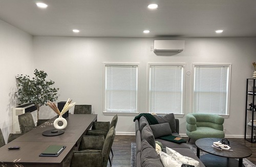 Florence-Graham House | Cozy 2BR Duplex in Downtown LA