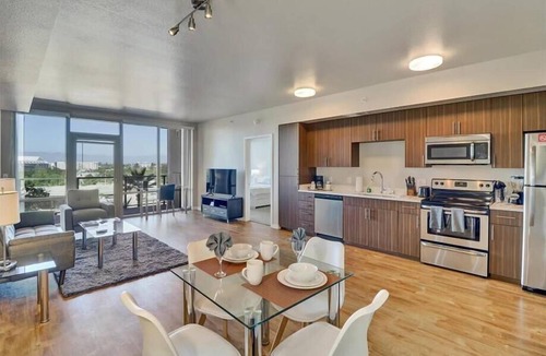 Downtown San Jose Apartment | Cozy 2BR - Perfect for a Family Stay!
