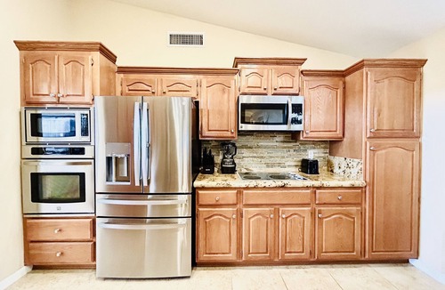 Sunland Village East House | Cozy Beautiful Mesa Escape Golf King Bed Sauna Relax! 55+ Sunland Golf Community