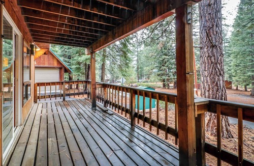 Truckee Ski Chalet | Cozy Cabin near Slopes with Spectacular Starry Skies