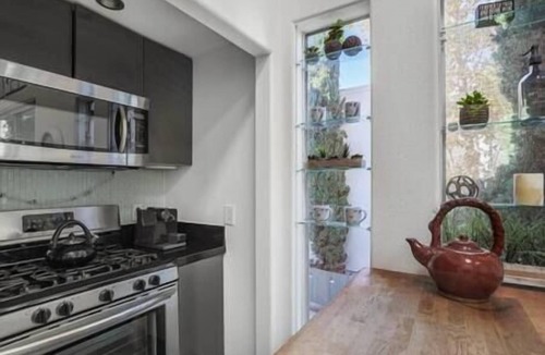 Little Italy Apartment | Cozy chic loft in the heart of Little Italy