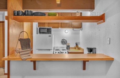 Bear Valley Apartment | Cozy Condo with Fireplace - Tamarack 3