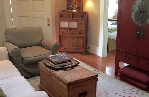 Fairfax House | Cozy Fairfax Craftsman-era Bungalow