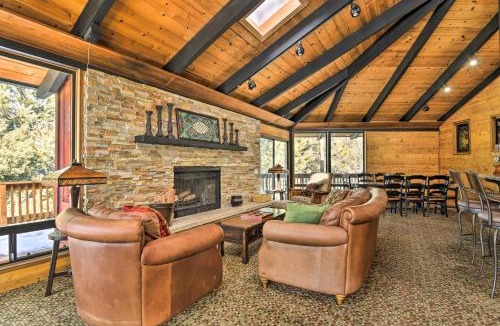 Pine Mountain Club House | Cozy 'Grand Woodland' Cabin w/Mountain Views